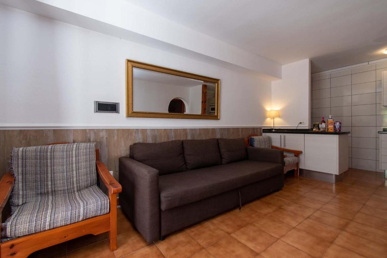 1 Bed Apartment Near The Pool Playa de las Americas  Exterior photo